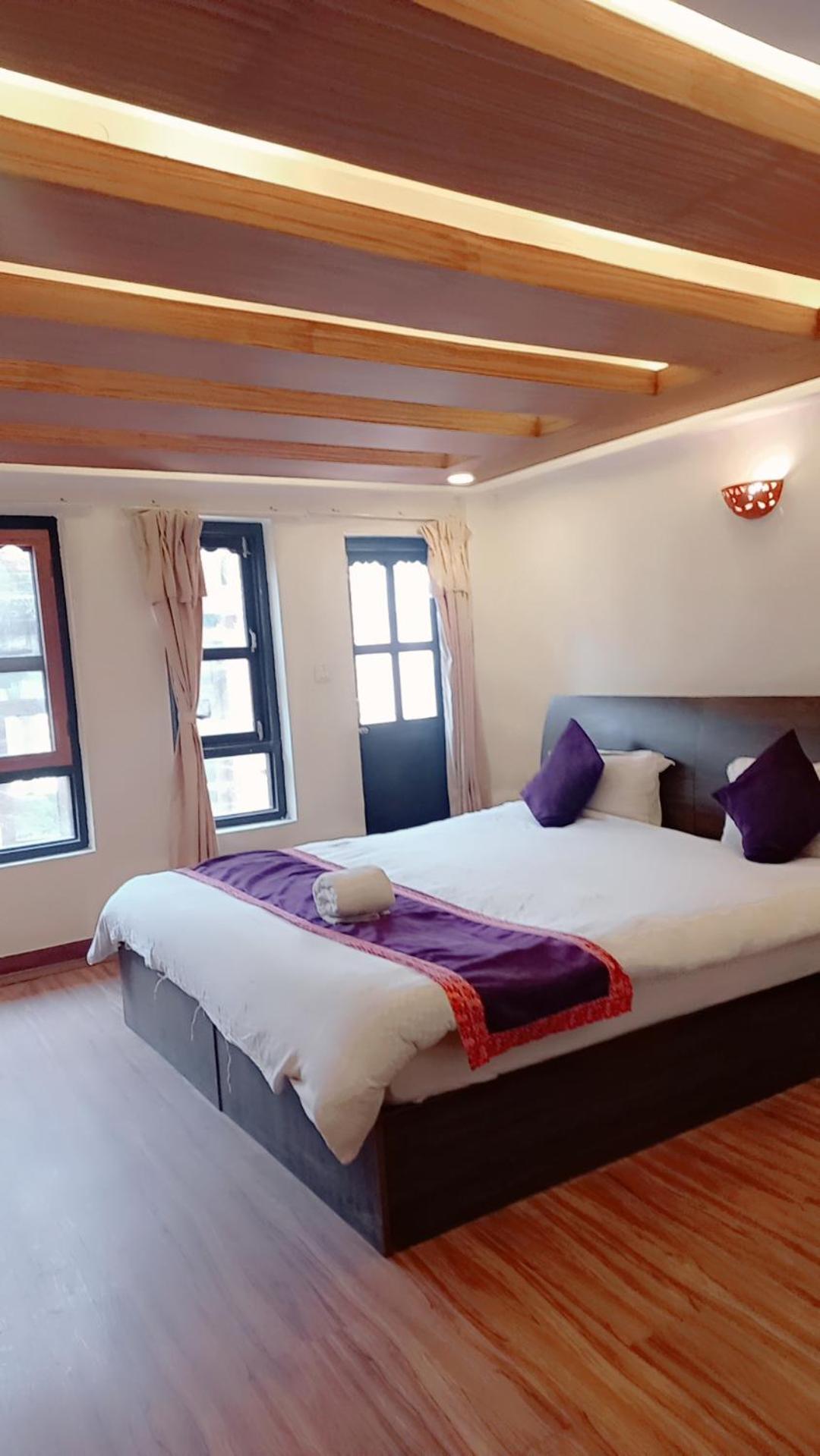 Hotel Bhaktapur Inn ภายนอก รูปภาพ
