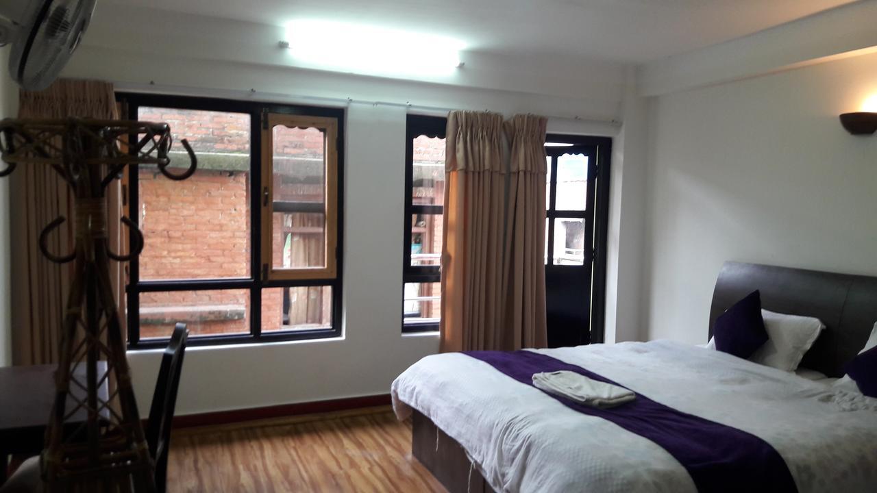 Hotel Bhaktapur Inn ภายนอก รูปภาพ