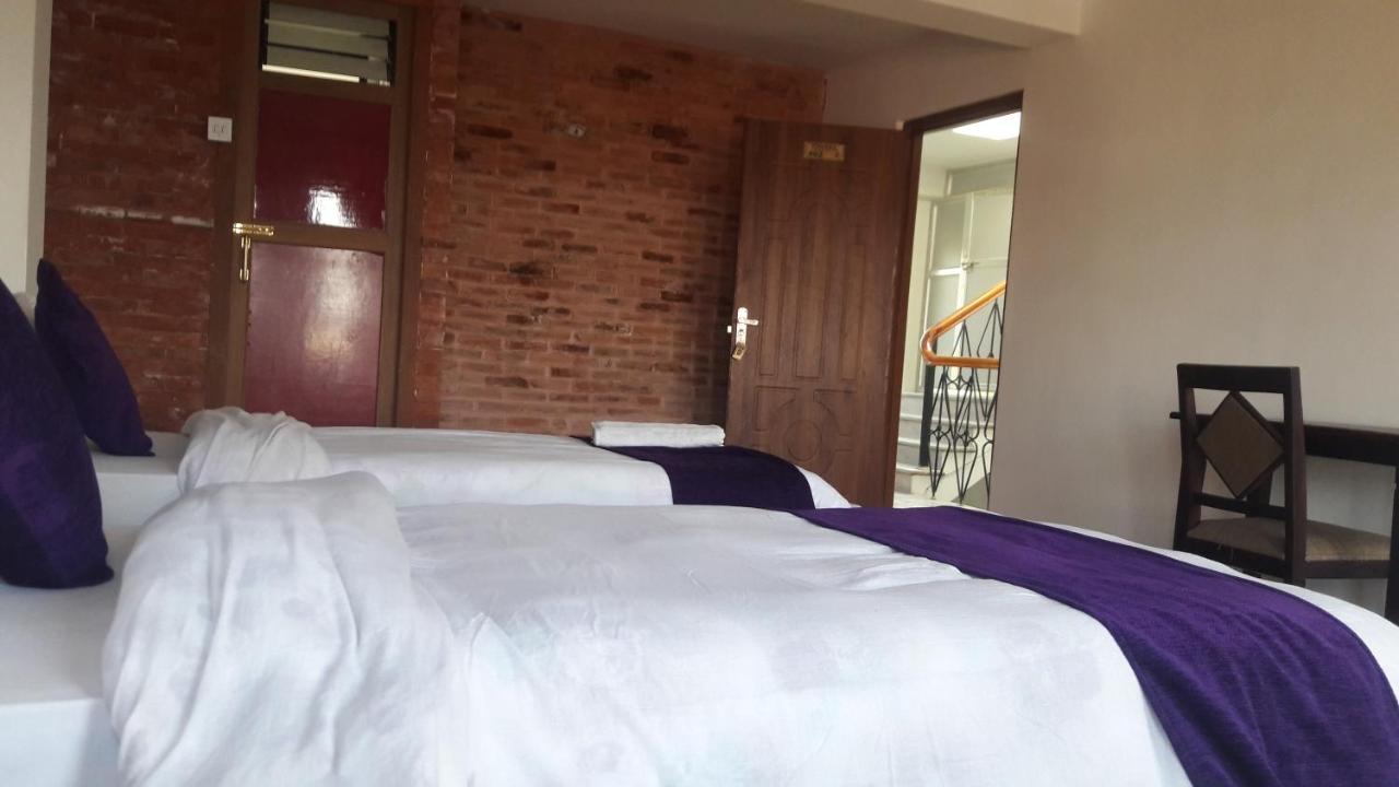 Hotel Bhaktapur Inn ภายนอก รูปภาพ